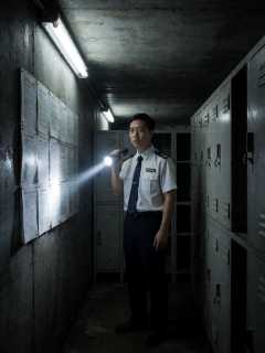 老城区防空洞纳凉点，夜班管理员小郑的第九条守则
